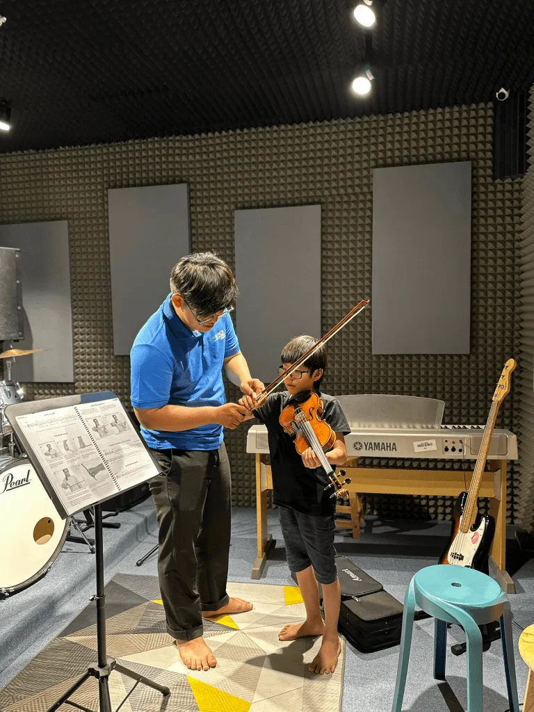 Giáo viên âm nhạc chuyên môn cao, giàu kinh nghiệm thực tế